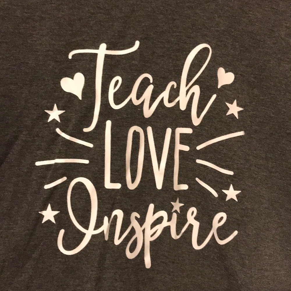 Teach love inspire T-shirt - Picture 2 of 2